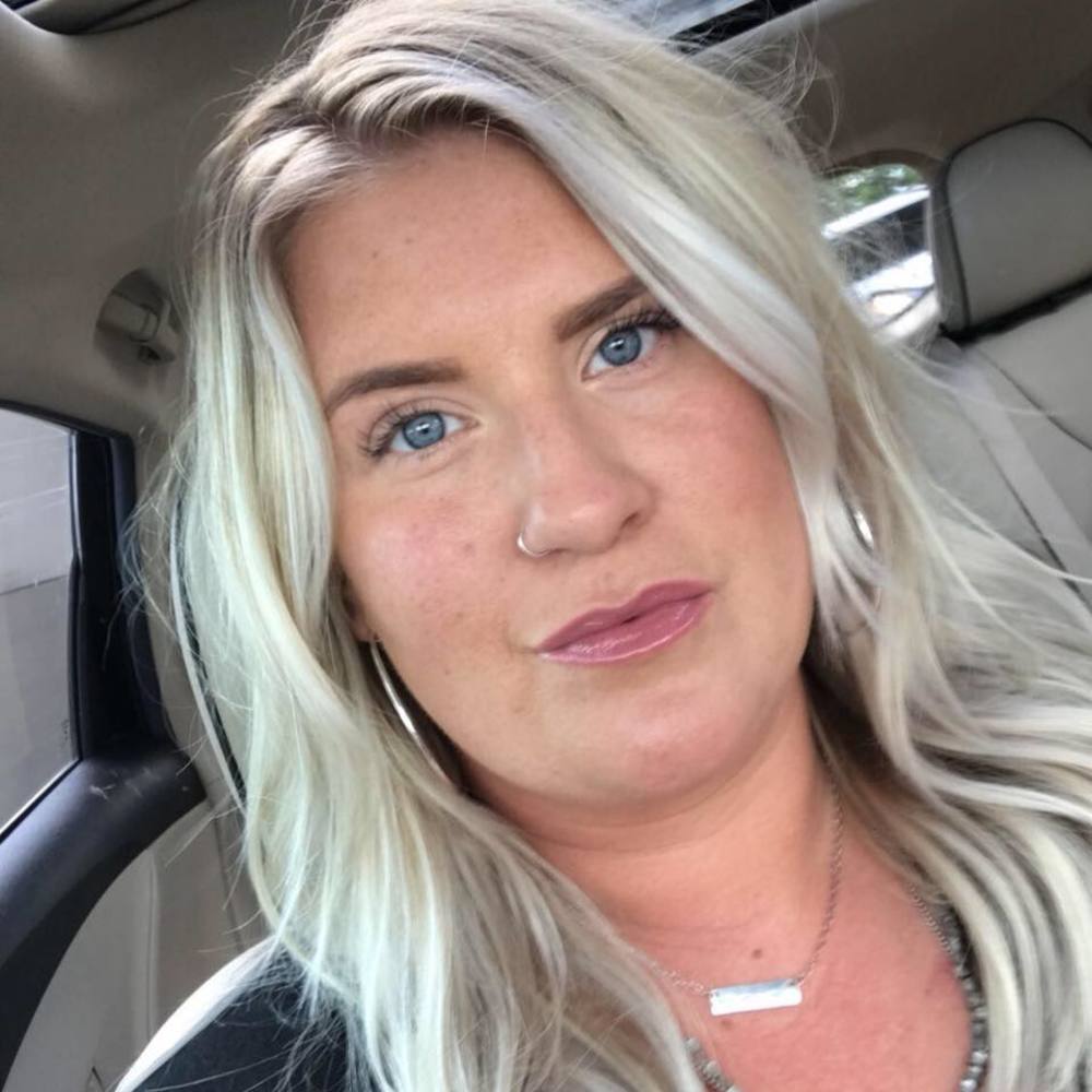 Meet your Posher, Alysha